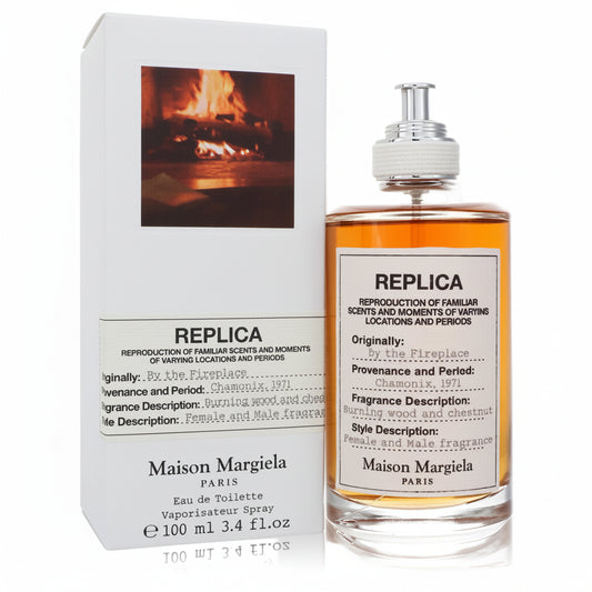 Maison Margiela Replica香水瓶及其包装盒，背景为壁炉图片